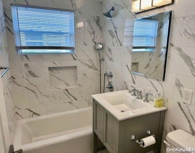254 E Beech Street - Photo Thumbnail 4