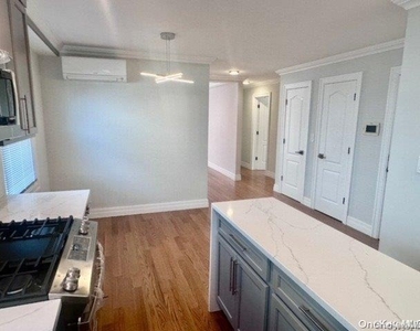 254 E Beech Street - Photo Thumbnail 18