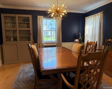 18 Shoreview Road - Photo Thumbnail 3
