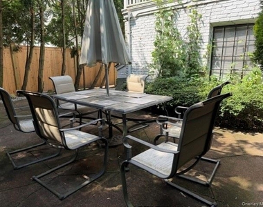 18 Shoreview Road - Photo Thumbnail 16