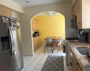 18 Shoreview Road - Photo Thumbnail 6