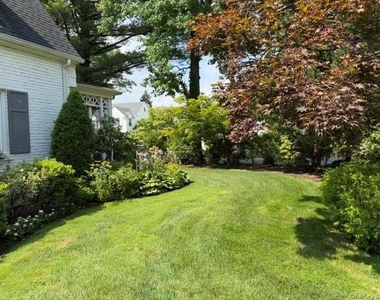 18 Shoreview Road - Photo Thumbnail 15