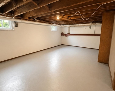 2100 Hillside Avenue - Photo Thumbnail 10