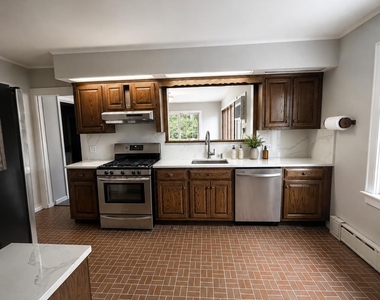 2100 Hillside Avenue - Photo Thumbnail 5