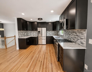 12 Dundee Circle - Photo Thumbnail 2