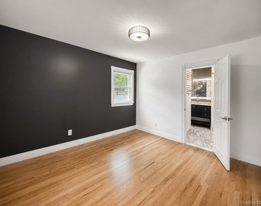 12 Dundee Circle - Photo Thumbnail 9