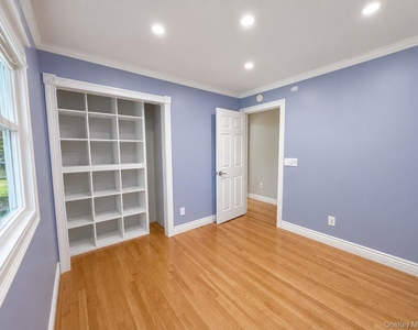 12 Dundee Circle - Photo Thumbnail 11