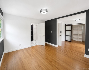 12 Dundee Circle - Photo Thumbnail 8