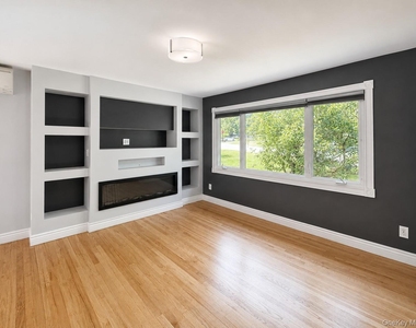 12 Dundee Circle - Photo Thumbnail 5