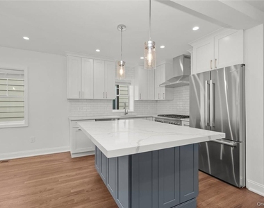 517 Walnut Street - Photo Thumbnail 17