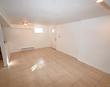 1047 N 7th Street - Photo Thumbnail 12