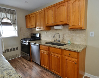 14 Westview Avenue - Photo Thumbnail 13