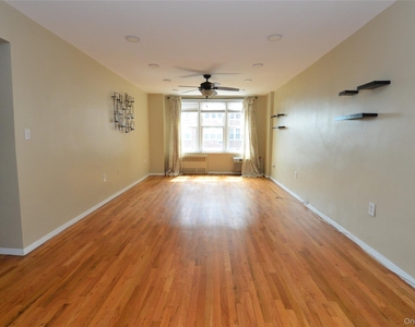 14 Westview Avenue - Photo Thumbnail 4