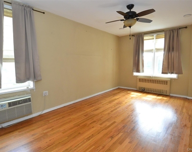 14 Westview Avenue - Photo Thumbnail 10