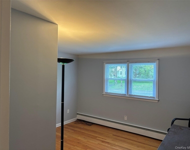 239 Vineyard Avenue - Photo Thumbnail 12