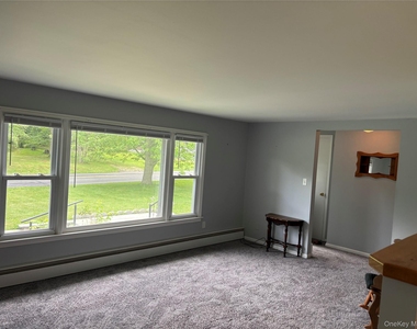 239 Vineyard Avenue - Photo Thumbnail 6