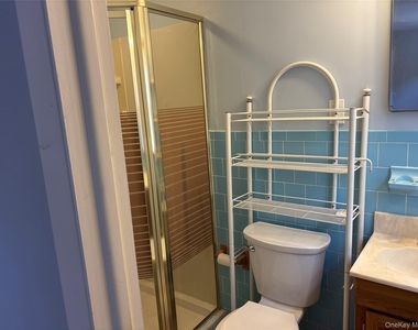 239 Vineyard Avenue - Photo Thumbnail 16