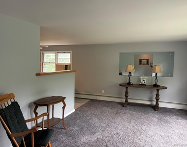 239 Vineyard Avenue - Photo Thumbnail 9