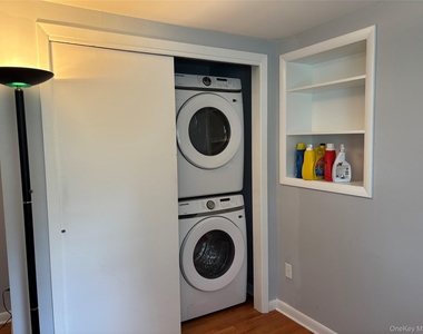 239 Vineyard Avenue - Photo Thumbnail 13