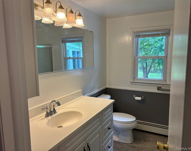 239 Vineyard Avenue - Photo Thumbnail 10