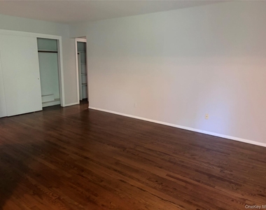 17 Brevoort Drive - Photo Thumbnail 6