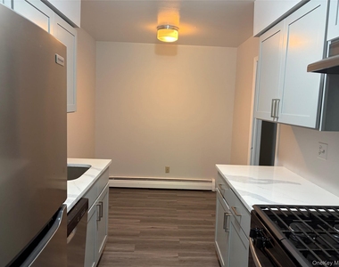 17 Brevoort Drive - Photo Thumbnail 3