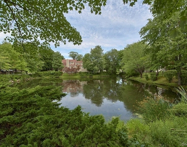 1103 Regent Drive - Photo Thumbnail 31