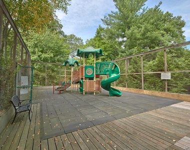 1103 Regent Drive - Photo Thumbnail 30