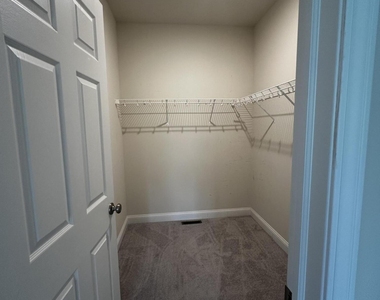 20 Harbor Lane - Photo Thumbnail 14