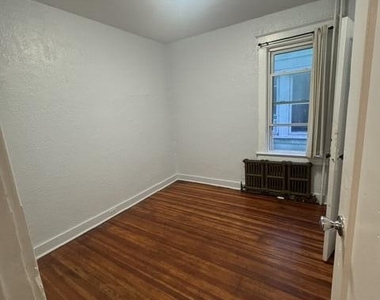 442 Morris Street - Photo Thumbnail 8