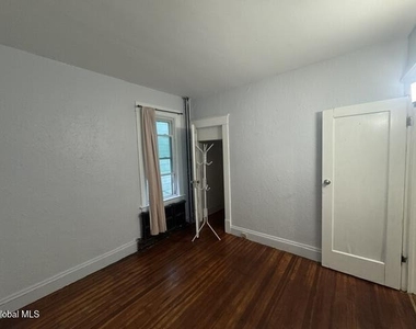 442 Morris Street - Photo Thumbnail 7