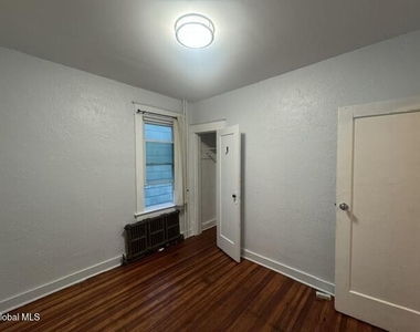 442 Morris Street - Photo Thumbnail 9