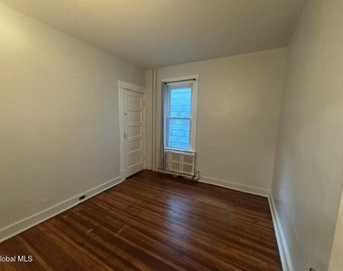 442 Morris Street - Photo Thumbnail 12