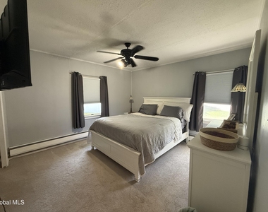 72 Lincoln Avenue - Photo Thumbnail 7