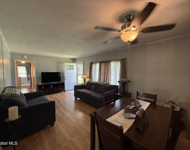 72 Lincoln Avenue - Photo Thumbnail 2