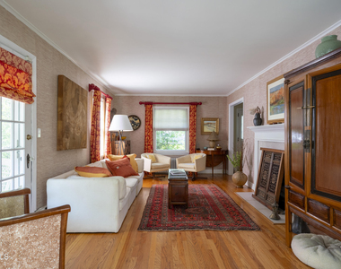 292 Lake Avenue - Photo Thumbnail 6