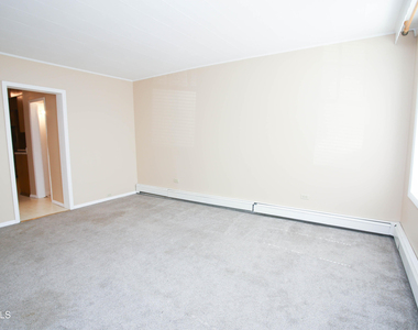 31 Willow Street - Photo Thumbnail 2