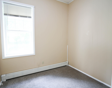 31 Willow Street - Photo Thumbnail 5