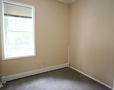 31 Willow Street - Photo Thumbnail 4