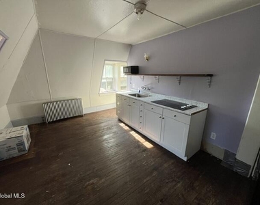 215 S William Street - Photo Thumbnail 3