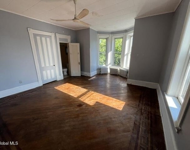 215 S William Street - Photo Thumbnail 9