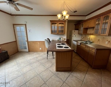 215 S William Street - Photo Thumbnail 3