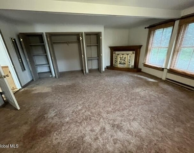 215 S William Street - Photo Thumbnail 8