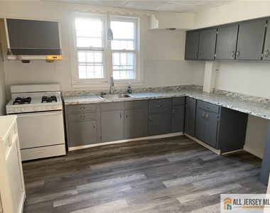 7 N Georgia Avenue - Photo Thumbnail 5