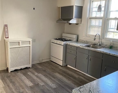 7 N Georgia Avenue - Photo Thumbnail 4