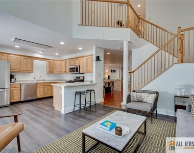 403 Somerset Court - Photo Thumbnail 33
