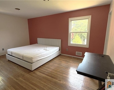 24 Edward Street - Photo Thumbnail 7