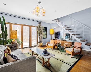 44 Sharon Street - Photo Thumbnail 6
