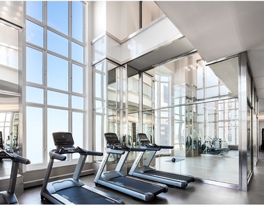 30 Park Place - Photo Thumbnail 16
