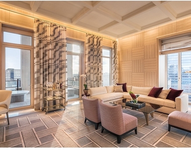 30 Park Place - Photo Thumbnail 17